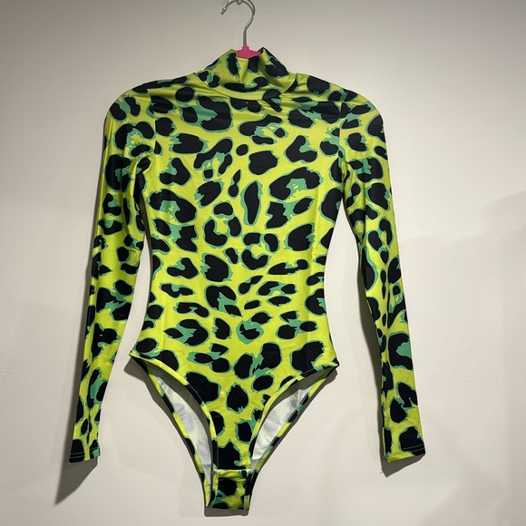 Tops - Neon Leopard bodysuit